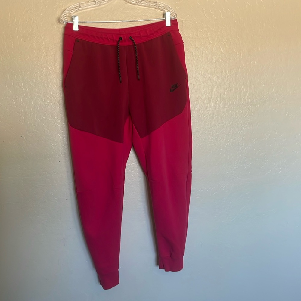 Nike Tech Fleece Red Sweats - LG